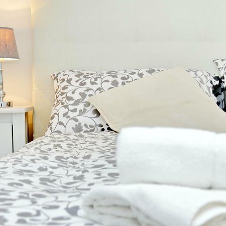 Bbhome Trastevere Station White Chic Apartment Roma Ngoại thất bức ảnh